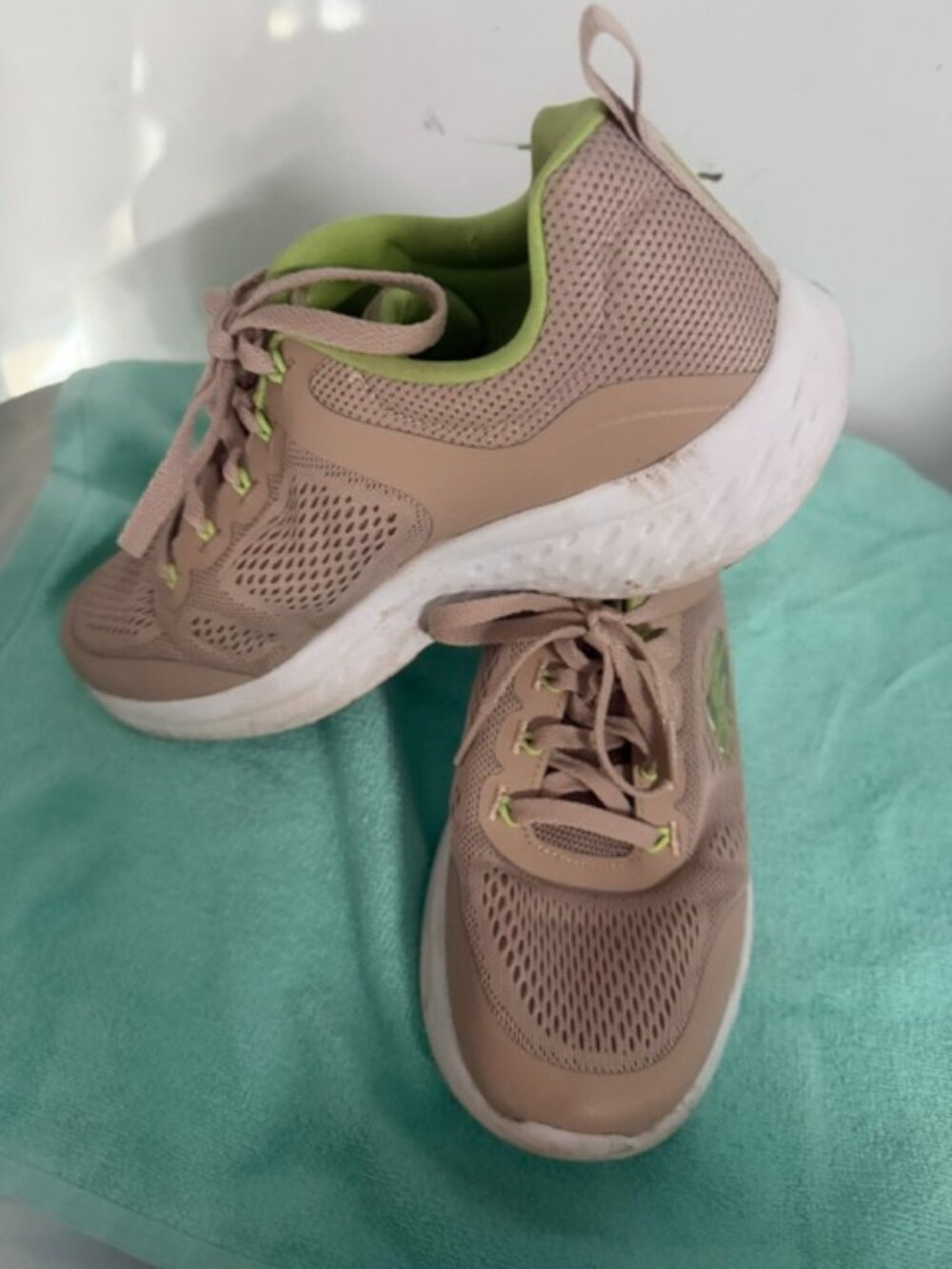 Sketchers Memory Foam